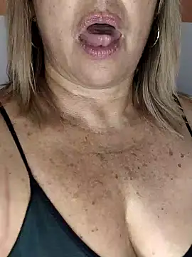 Snapshot of Kasandra_Ho chatting on January 2025 01:45:01 AM Kasandra Ho online show from January 2025 01:45:01 AM