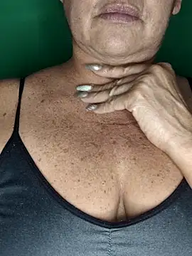 Snapshot of Kasandra_Ho chatting on October 2025 01:42:02 AM Kasandra Ho online show from October 2025 01:42:02 AM