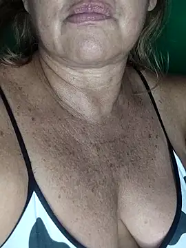 Snapshot of Kasandra_Ho chatting on October 2025 01:41:02 AM Kasandra Ho online show from October 2025 01:41:02 AM