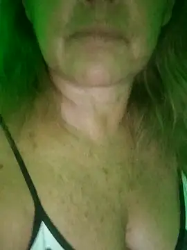 Kasandra Ho online show from December 2025 01:33:02 AM