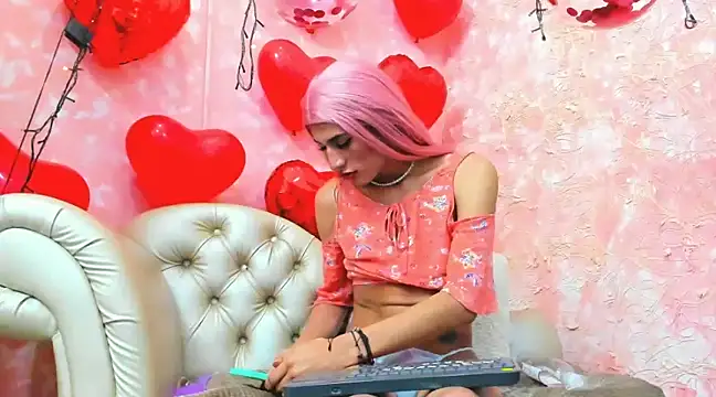 Snapshot of NahomiWhitel chatting on February 2025 06:04:01 PM NahomiWhitel online show from February 2025 06:04:01 PM