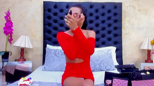 NahomiWhitel online show from January 2026 06:24:01 PM