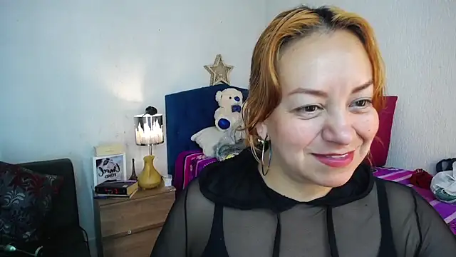 Snapshot of Delilah_Belmont chatting on December 2024 05:33:01 PM Delilah Belmont online show from December 2024 05:33:01 PM