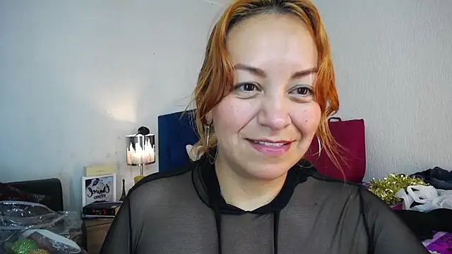 Snapshot of Delilah_Belmont chatting on December 2024 08:36:02 PM Delilah Belmont online show from December 2024 08:36:02 PM