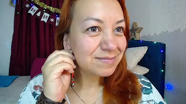 Snapshot of Delilah_Belmont chatting on December 2024 08:14:02 PM Delilah Belmont online show from December 2024 08:14:02 PM