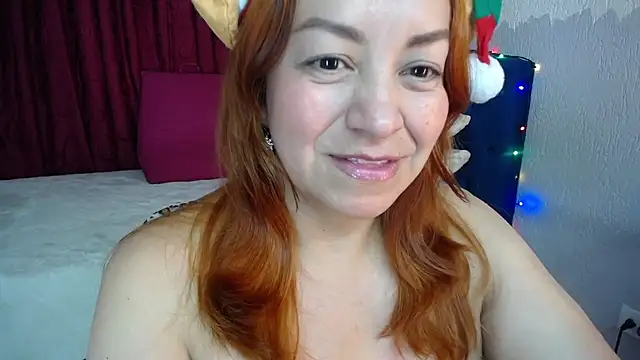 Snapshot of Delilah_Belmont chatting on December 2024 09:11:02 PM Delilah Belmont online show from December 2024 09:11:02 PM