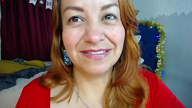 Snapshot of Delilah_Belmont chatting on January 2025 12:27:01 AM Delilah Belmont online show from January 2025 12:27:01 AM