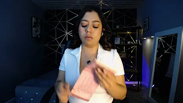 Lea velle online show from October 2025 04:45:01 AM