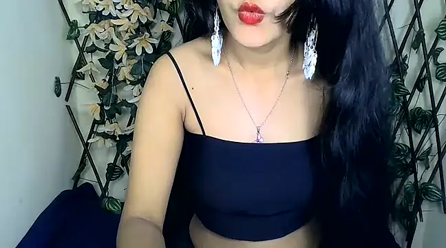 SUZY FROMUS online show from March 2025 05:20:01 AM