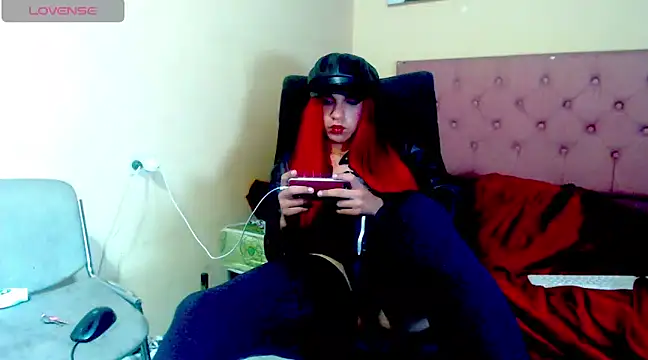 Snapshot of Angiee_Ts chatting on December 2024 03:37:02 PM Angiee Ts online show from December 2024 03:37:02 PM