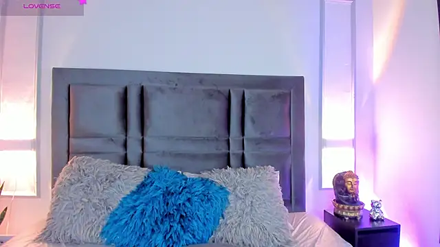 EmmaBecket2 online show from February 2025 03:40:01 AM