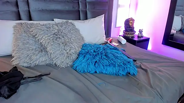 EmmaBecket2 online show from February 2025 09:42:01 AM