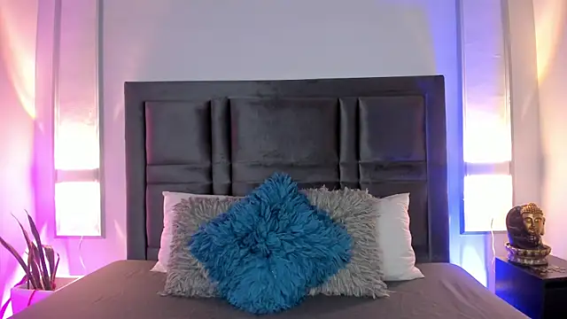 EmmaBecket2 online show from October 2025 12:34:02 PM