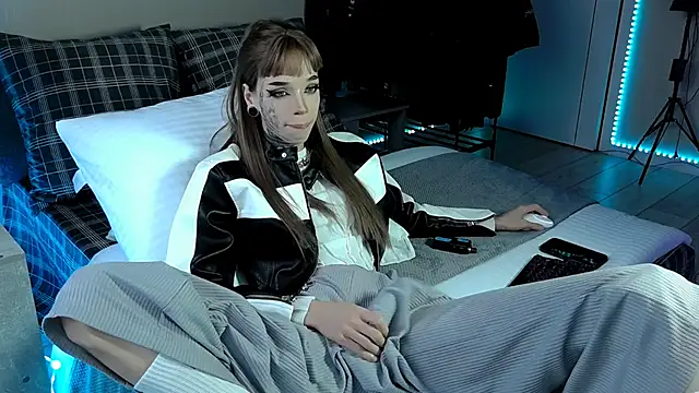 Snapshot of Tanya_M chatting on December 2024 12:12:02 PM Tanya M online show from December 2024 12:12:02 PM