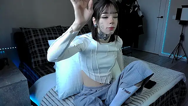 Snapshot of Tanya_M chatting on January 2025 10:10:02 AM Tanya M online show from January 2025 10:10:02 AM