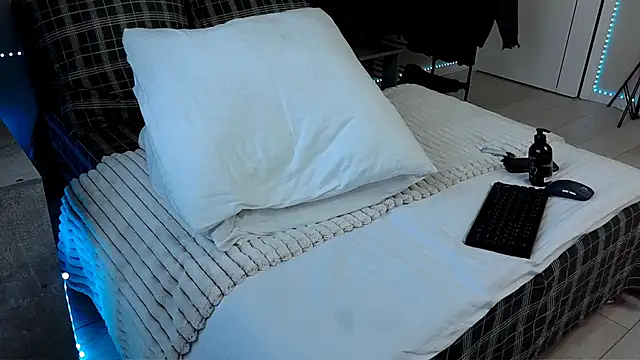 Snapshot of Tanya_M chatting on February 2025 12:37:01 PM Tanya M online show from February 2025 12:37:01 PM