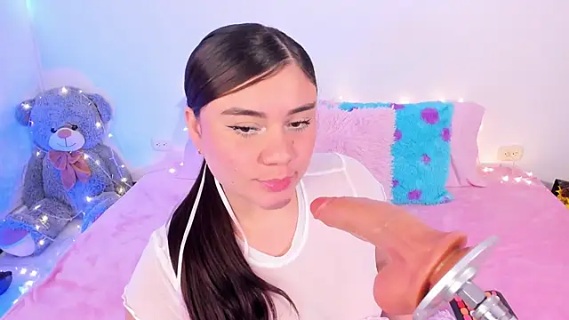 Snapshot of Isa_belaa chatting on January 2025 04:09:01 PM Isa belaa online show from January 2025 04:09:01 PM