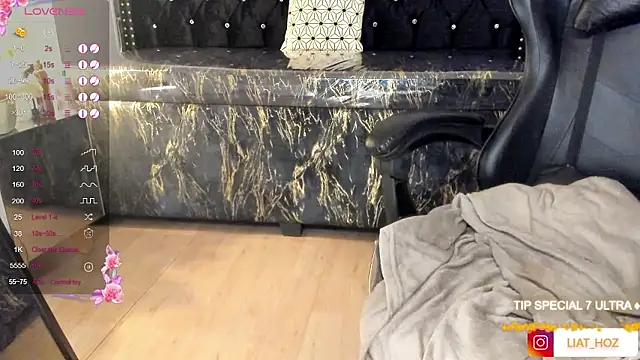 Snapshot of Sexy_adara_1b chatting on December 2024 04:29:02 PM Sexy adara 1b online show from December 2024 04:29:02 PM