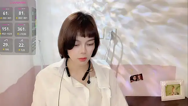 Linda-LL online show from October 2025 06:19:02 AM