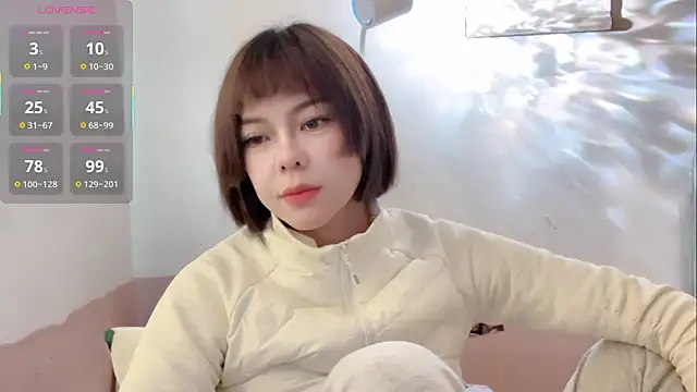 Linda-LL online show from November 2025 04:00:01 AM