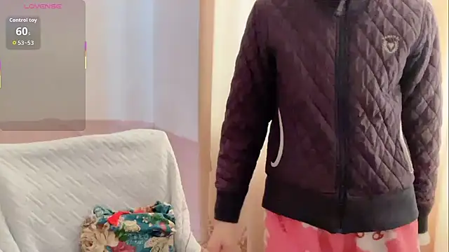 Snapshot of Linda-LL chatting on February 2026 03:40:02 AM Linda-LL online show from February 2026 03:40:02 AM