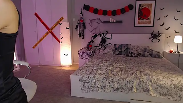 Fay Dunaway online show from October 2025 02:10:01 PM