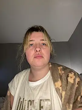 Snapshot of Curvy_Rosie99 chatting on December 2024 09:37:01 PM Curvy Rosie99 online show from December 2024 09:37:01 PM