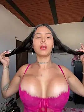 Snapshot of paisitahot1975 chatting on January 2025 04:55:02 PM paisitahot1975 online show from January 2025 04:55:02 PM