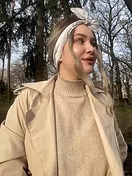 Snapshot of KikiWatson chatting on December 2024 07:17:01 AM KikiWatson online show from December 2024 07:17:01 AM