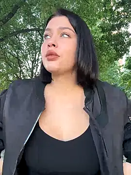 Snapshot of KikiWatson chatting on September 2025 06:02:02 AM KikiWatson online show from September 2025 06:02:02 AM