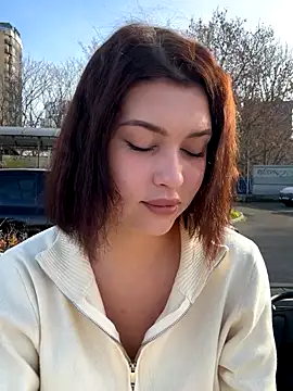 Snapshot of KikiWatson chatting on November 2025 07:08:01 AM KikiWatson online show from November 2025 07:08:01 AM