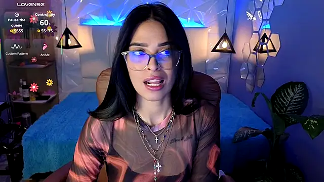 Snapshot of AlessiaVal_ chatting on November 2025 02:05:02 PM AlessiaVal online show from November 2025 02:05:02 PM