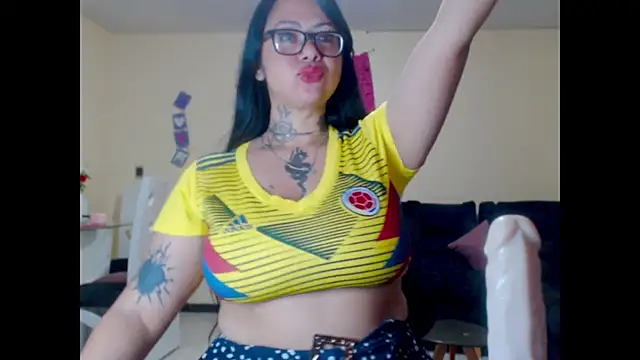 Snapshot of Saloome- chatting on July 2026 11:11:01 PM Saloome- online show from July 2026 11:11:01 PM