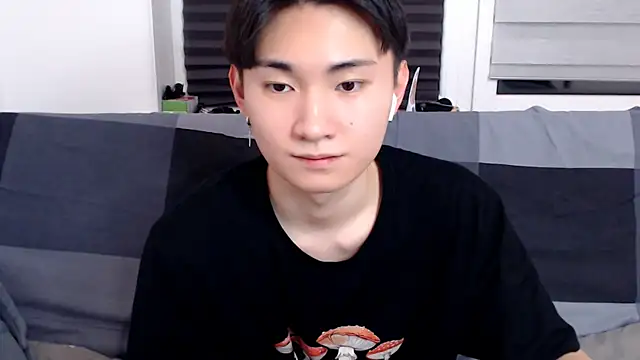 Miram Yu online show from January 2025 08:48:01 PM