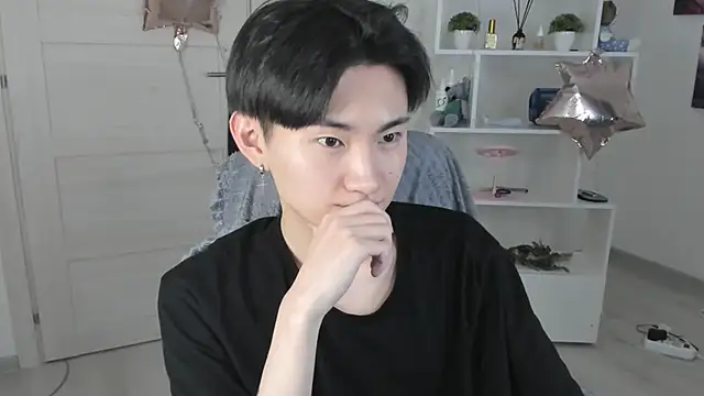 Miram Yu online show from January 2025 06:28:02 AM