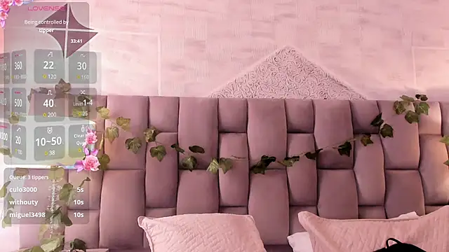 Snapshot of HannaRhodes chatting on January 2025 07:37:01 PM HannaRhodes online show from January 2025 07:37:01 PM