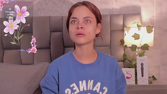 Snapshot of HannaRhodes chatting on February 2025 02:05:01 PM HannaRhodes online show from February 2025 02:05:01 PM