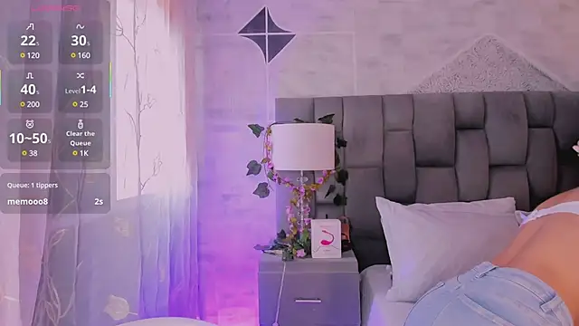 Snapshot of HannaRhodes chatting on March 2025 08:08:01 PM HannaRhodes online show from March 2025 08:08:01 PM