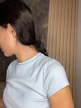 Snapshot of HannaRhodes chatting on October 2025 01:17:02 PM HannaRhodes online show from October 2025 01:17:02 PM