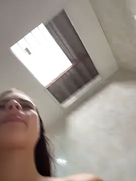 Snapshot of HannaRhodes chatting on October 2025 01:21:01 PM HannaRhodes online show from October 2025 01:21:01 PM