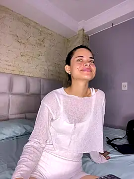 Snapshot of HannaRhodes chatting on October 2025 01:56:01 PM HannaRhodes online show from October 2025 01:56:01 PM