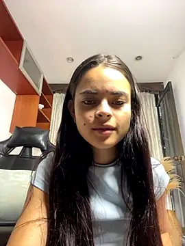 Snapshot of HannaRhodes chatting on November 2025 11:41:01 AM HannaRhodes online show from November 2025 11:41:01 AM