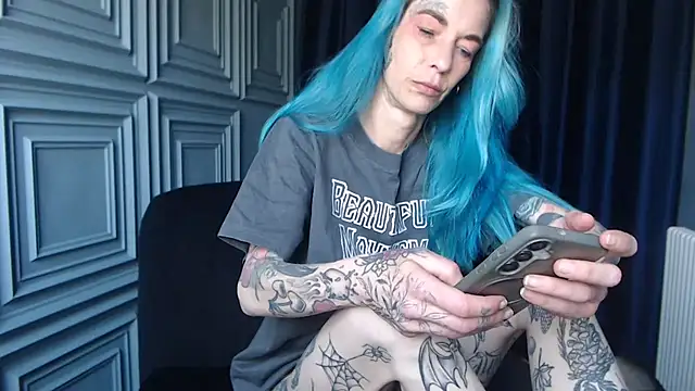 Snapshot of RavenryderUK chatting on May 2026 10:31:01 AM RavenryderUK online show from May 2026 10:31:01 AM