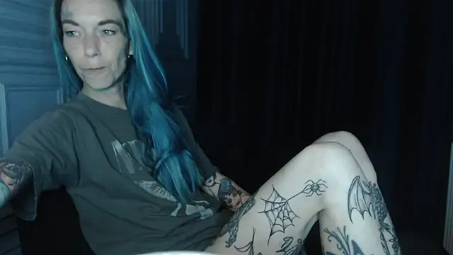 Snapshot of RavenryderUK chatting on May 2026 08:50:02 PM RavenryderUK online show from May 2026 08:50:02 PM