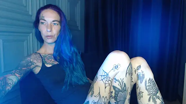 Snapshot of RavenryderUK chatting on July 2026 08:38:01 PM RavenryderUK online show from July 2026 08:38:01 PM