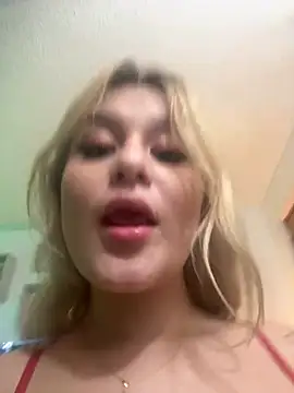 Snapshot of valeria_gomezx chatting on December 2024 02:44:02 AM valeria gomezx online show from December 2024 02:44:02 AM