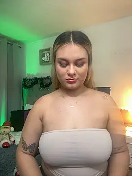 Snapshot of valeria_gomezx chatting on December 2024 05:51:02 AM valeria gomezx online show from December 2024 05:51:02 AM