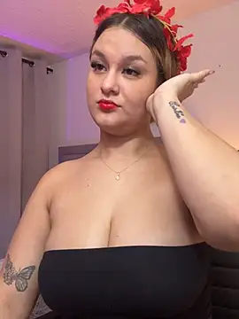 Snapshot of valeria_gomezx chatting on February 2025 06:42:02 PM valeria gomezx online show from February 2025 06:42:02 PM