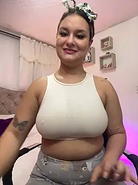 Snapshot of valeria_gomezx chatting on March 2025 03:28:02 PM valeria gomezx online show from March 2025 03:28:02 PM