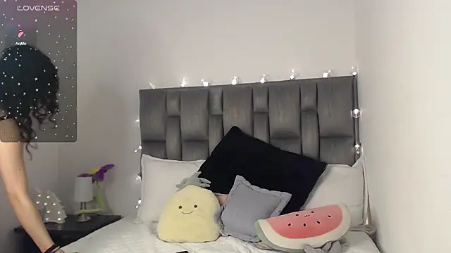 julz 03 online show from December 2024 02:48:02 PM